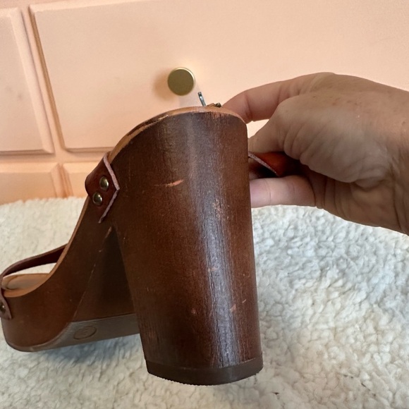 Big Buddha Brown Leather Chunky Heels 8 - Picture 5 of 6